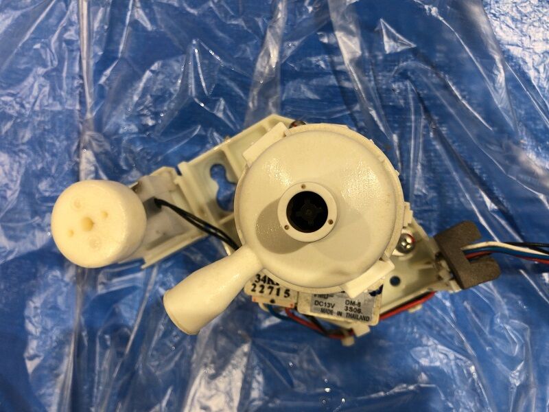 ドレンポンプ・ドレンホース内も洗浄し、詰まりを解消します！