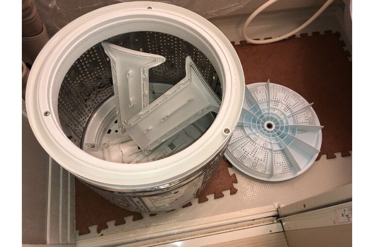 AA22BC00-FF3F-4DD4-B16B-EED09D7415B3