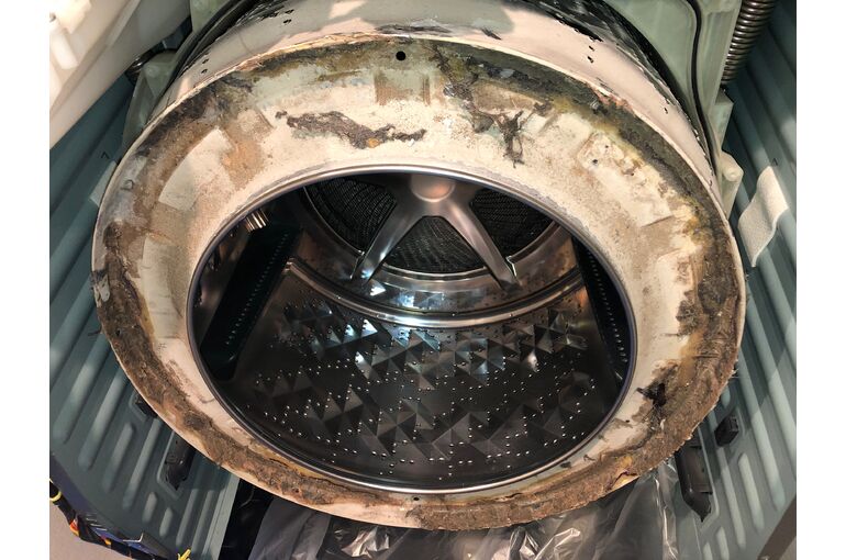 84E6C827-7BC7-4AB1-83D6-87832CE61BBA