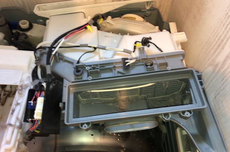 7D1F63E8-59A1-4797-8D5B-3A444BB003EC