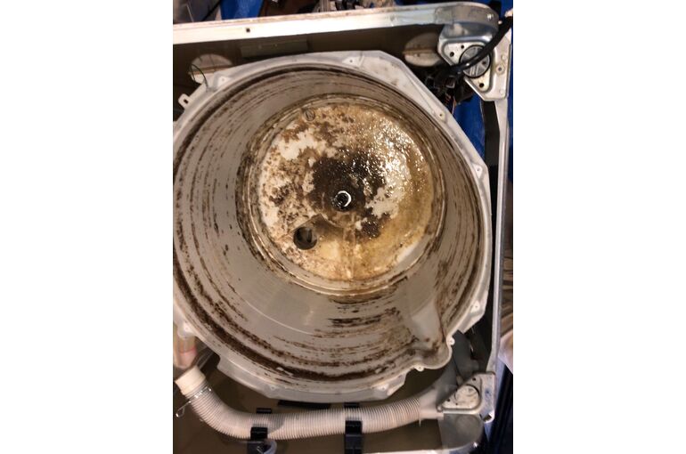 E6779B8A-EDE2-4B0E-9B2C-90ACE650E06B