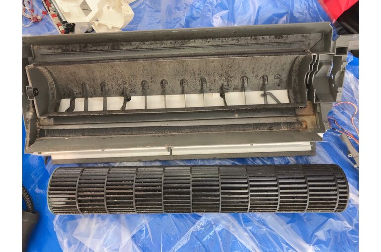 61C61555-75F1-4EB5-B9CA-19B54DF9047E