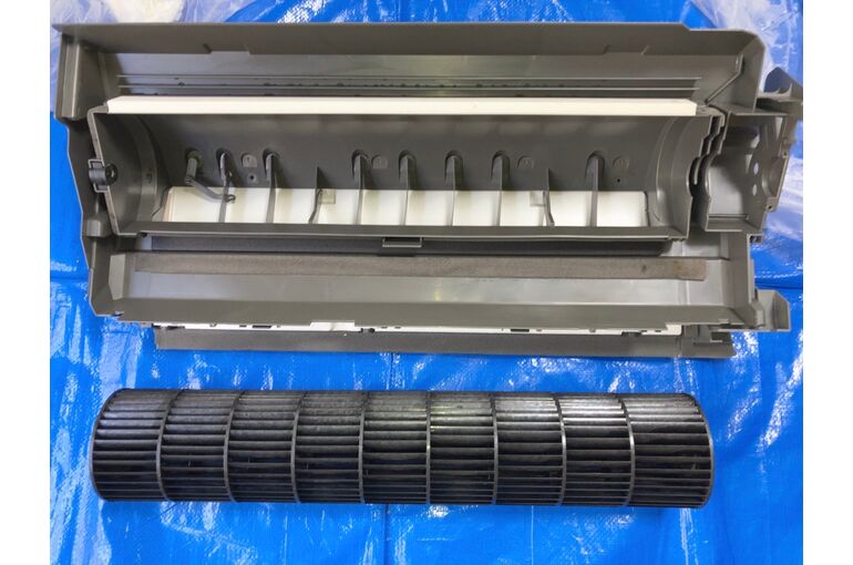 2556E47F-CD44-4630-8217-5EC0A8E8116D